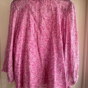 Vince Camuto Pink Blouse with light blue flowers XL